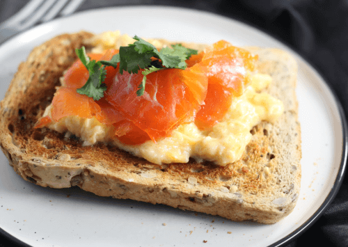 Fluffy Scrambled Eggs with Wholegrain Toast